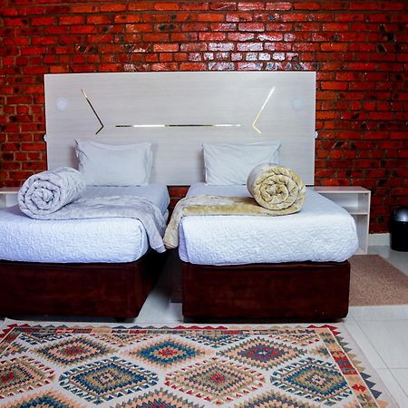 Stephen Margolis Resort Harare Esterno foto